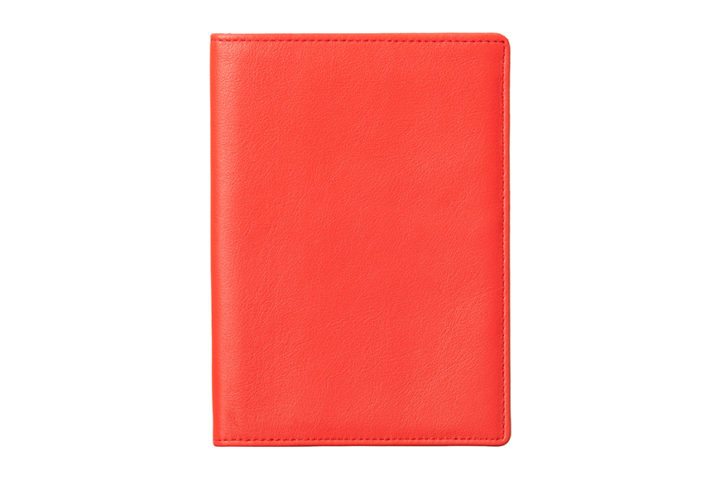 Qble_calfskin-leather_passport-case_red_front